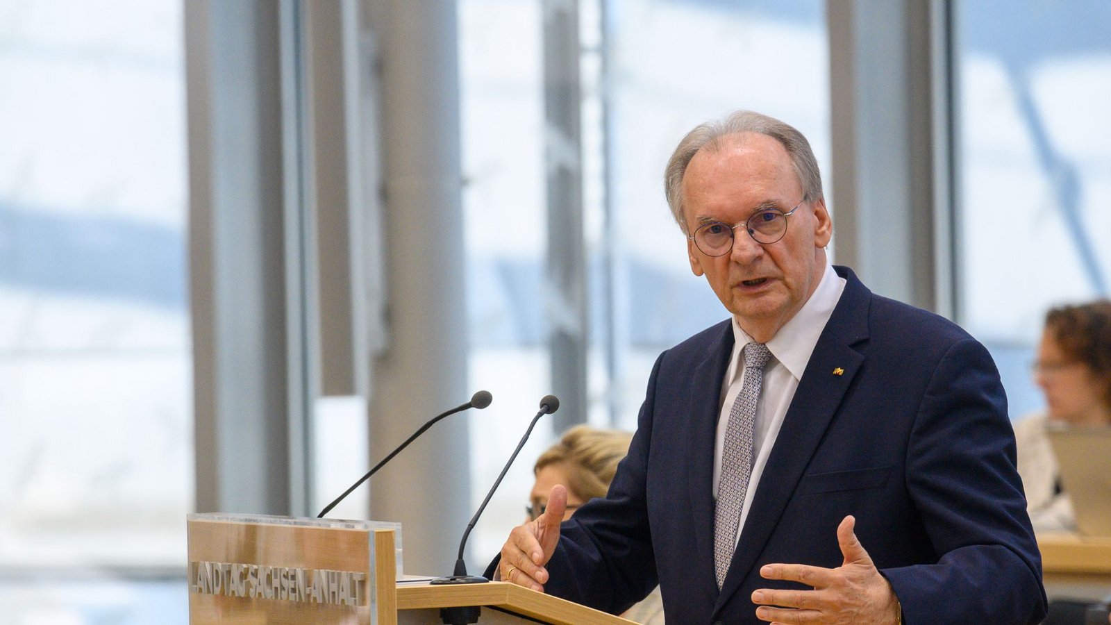 Sachsen-Anhalts Ministerpräsident steht einer unbeliebten Kenia-Koalition vor.Foto: Klaus-Dietmar Gabbert/dpa/Klaus-Dietmar Gabbert Sachsen-Anhalts Ministerpräsident steht einer unbeliebten Kenia-Koalition vor.Foto: Klaus-Dietmar Gabbert/dpa/Klaus-Dietmar Gabbert
