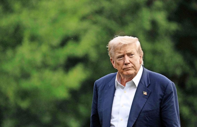 US-Präsident Donald Trump hat das Inkrafttreten der neuen Zollsätze um eine Woche verschoben (Archivbild).<span class='image-autor'>Foto: AFP/JIM WATSON</span>