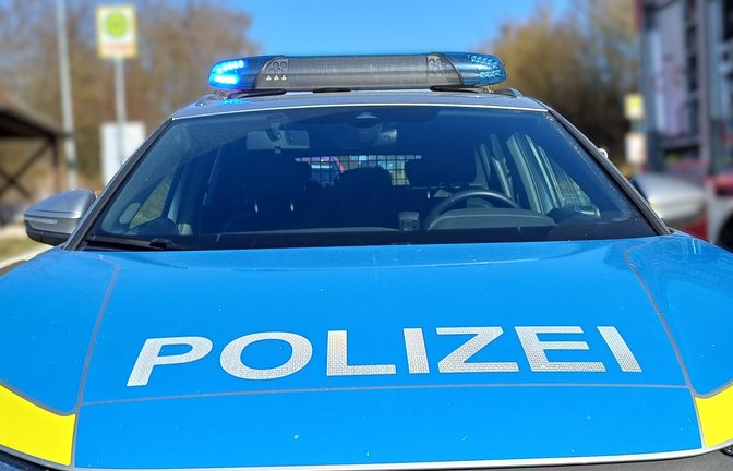 Einsatzkräfte der Polizei sind am vergangenen Freitag im Dauereinsatz. Bei den Kontrollen werden zahlreiche Straftaten und Ordnungswidrigkeiten festgestellt. Symbolbild: Rücker