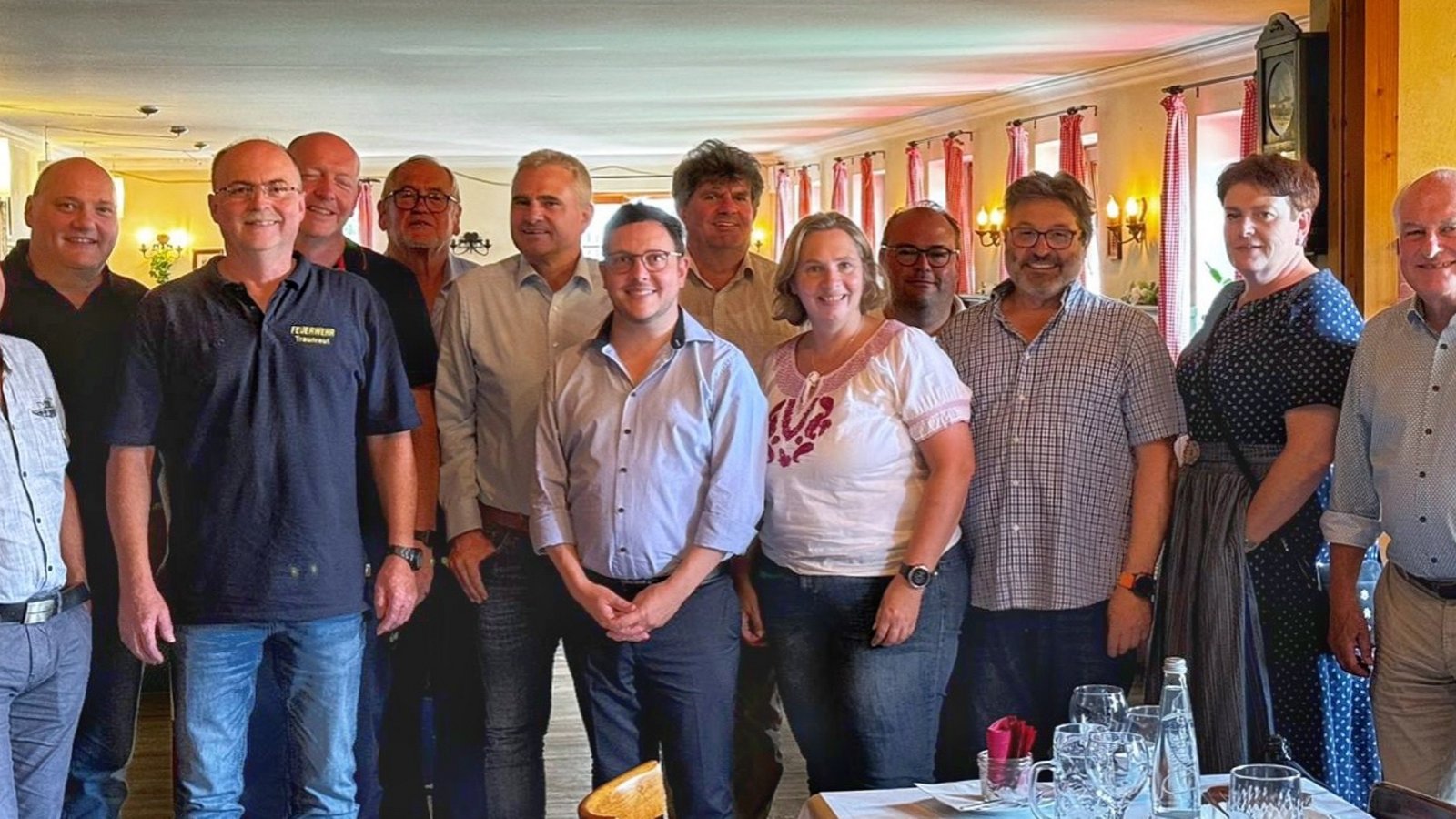 Die Vertreter der Städte Sachsenheim und Traunreut sind sich einig: Sie möchten ihre Beziehung ausbauen. Foto: p Die Vertreter der Städte Sachsenheim und Traunreut sind sich einig: Sie möchten ihre Beziehung ausbauen. Foto: p