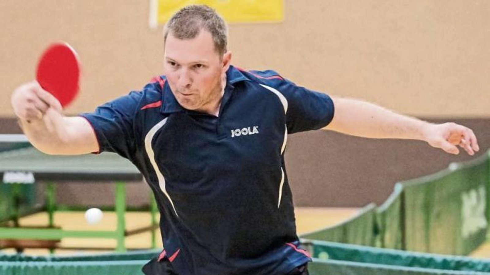 Michael Zucker (oben) löst Lukas Fritz durch seinen Finalsieg gegen seinen Kleinglattbacher Teamkameraden Philipp Gutjahr bei Männern A als Stadtmeister ab. Levin Kicherer (unten) sichert sich Sieg bei Männern B durch Endspielerfolg gegen Johannes Fritz. Michael Zucker (oben) löst Lukas Fritz durch seinen Finalsieg gegen seinen Kleinglattbacher Teamkameraden Philipp Gutjahr bei Männern A als Stadtmeister ab. Levin Kicherer (unten) sichert sich Sieg bei Männern B durch Endspielerfolg gegen Johannes Fritz.