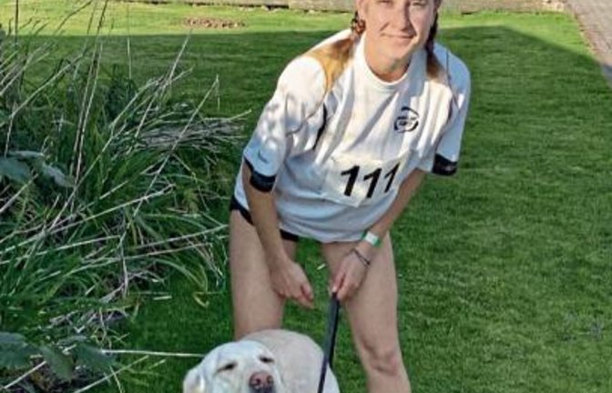 Mit ihrer Hündin Maya ist Lea Kiersch (VdH Iptingen) bei der deutschen Meisterschaft auf Rang neun gelandet. Foto: privat