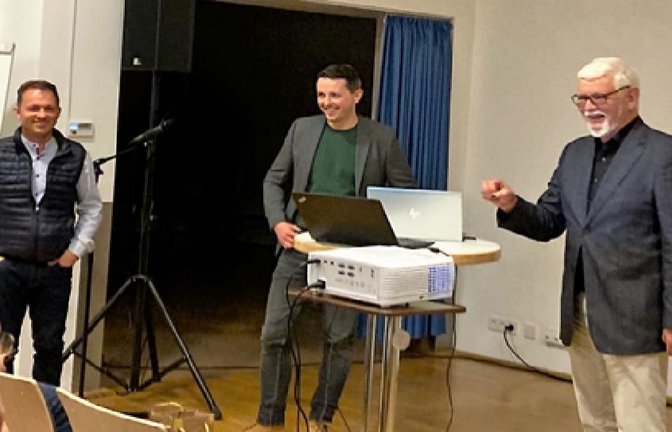 Die Referenten des Abends (von links): Frank Wilhelm, Johannes Auch und Helmut Randoll. <span class='image-autor'>Foto: p</span>