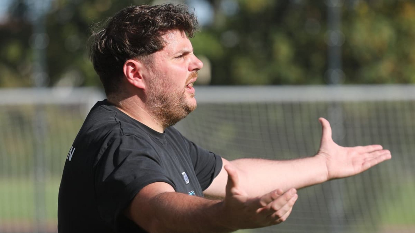 FC-Trainer Daniel Bersaglio haderte mit der Leistung im zweiten Durchgang, am Ende reichte es dennoch für den ersten Dreier.Andreas Gorr FC-Trainer Daniel Bersaglio haderte mit der Leistung im zweiten Durchgang, am Ende reichte es dennoch für den ersten Dreier.Andreas Gorr