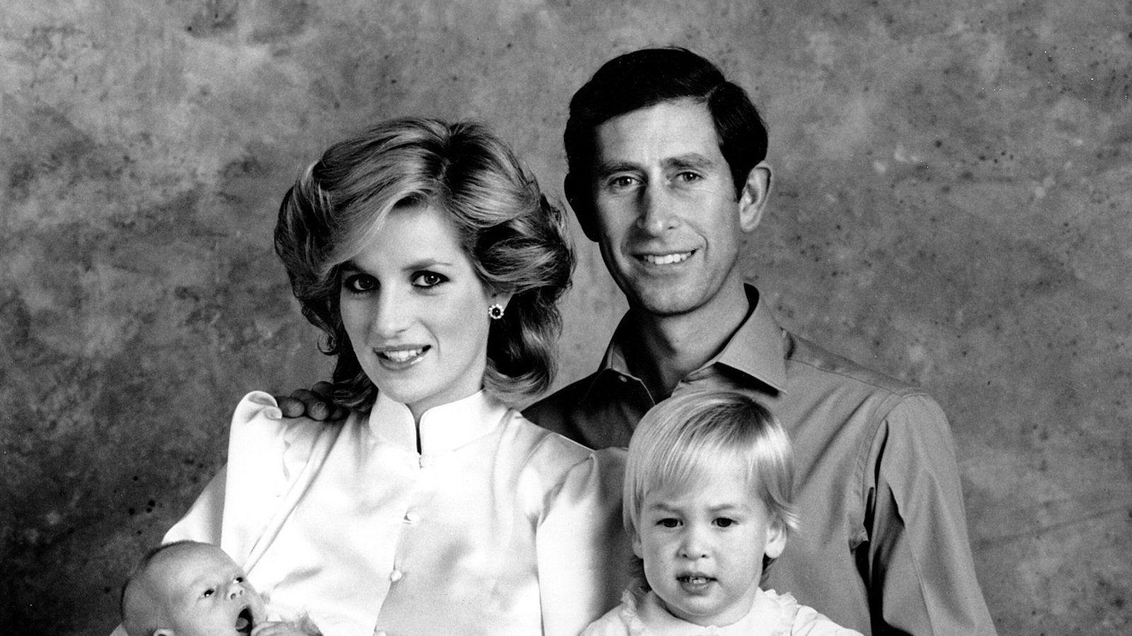 1984 wird William großer Bruder: Harry wird geboren.Foto: picture alliance / -/AP/dpa | -
