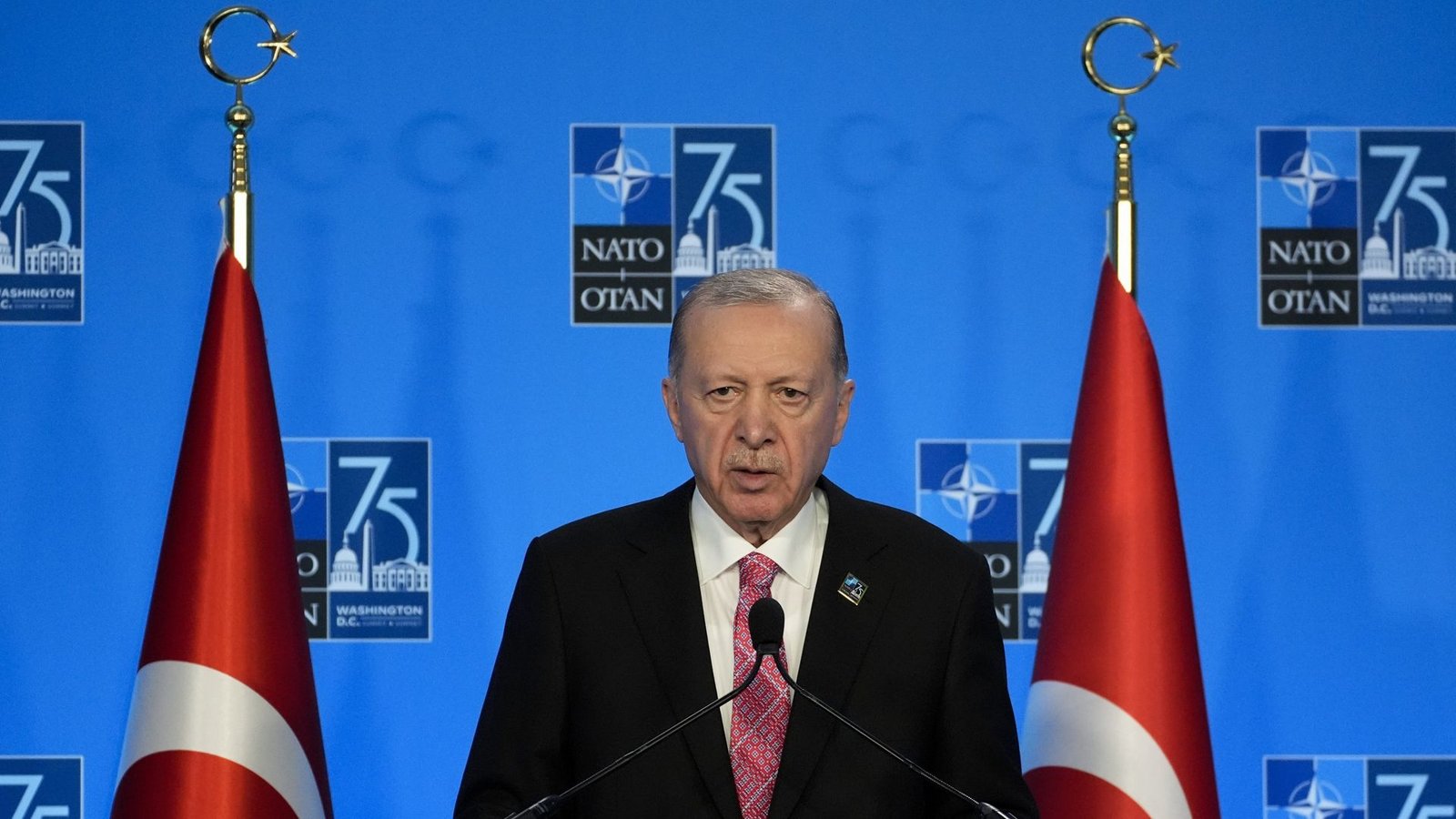 Recep Tayyip Erdogan beim Nato-Gipfel in WashingtonFoto: dpa/Stephanie Scarbrough Recep Tayyip Erdogan beim Nato-Gipfel in WashingtonFoto: dpa/Stephanie Scarbrough
