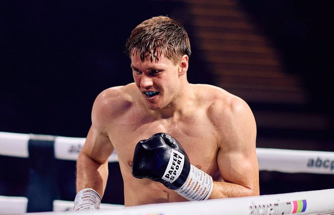 Simon Zachenhuber hat in London gegen Pawel August nach Punkten verloren.<span class='image-autor'>Foto: IMAGO/speedshot</span>