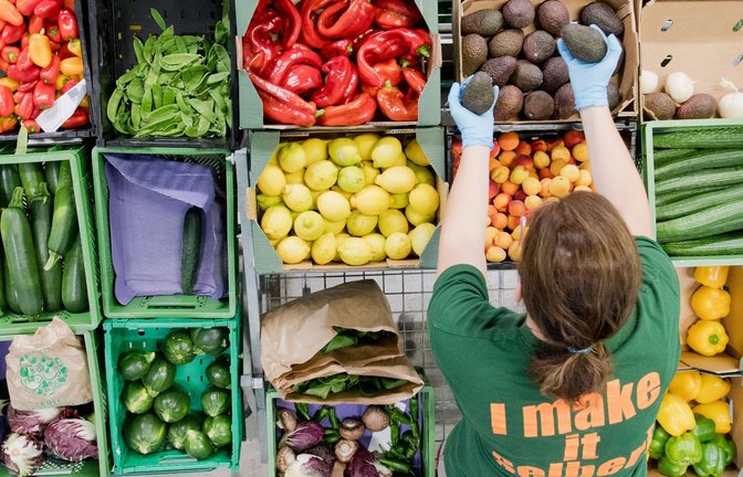 Erstmals ist der Umsatz bei Biolebensmitteln gesunken. Was das Jahr 2023 bringt, vermag derzeit niemand vorherzusagen.<span class='image-autor'>Foto: dpa/Julian Stratenschulte</span>