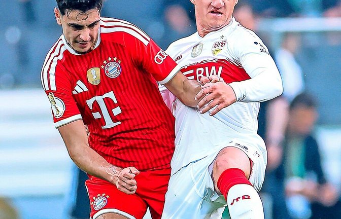 Bayerns Aleksandar Pavlovic (links) und VfB-Ass Angelo Stiller kämpfen im DFB-Pokalfinale um den Ball<span class='image-autor'>Foto: / Koch</span>