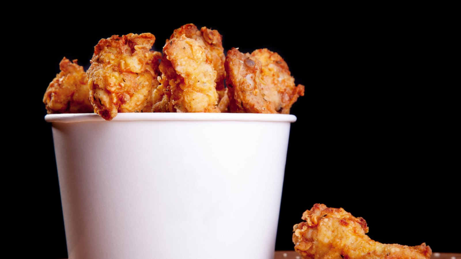 Bei Loco Chicken gibt es unter anderem Chicken Wings (Symbolbild).Foto: Nikolay Korolkov / shutterstock.com Bei Loco Chicken gibt es unter anderem Chicken Wings (Symbolbild).Foto: Nikolay Korolkov / shutterstock.com