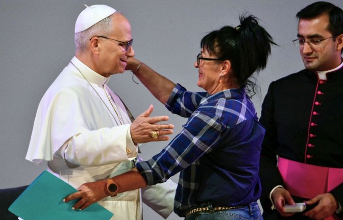 "Jeder Mensch ist würdig", sagte der Papst zu den Häftlingen.<span class='image-autor'>Foto: Stefano Rellandini/AFP Pool via /AFP POOL/AP/dpa</span>
