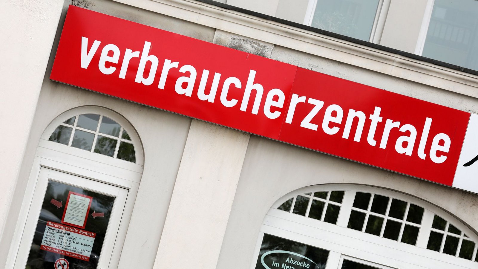 Die Verbraucherzentrale Baden-Württemberg steuert auf eine  finanzielle Schieflage zu.Foto: dpa/Jan Woitas