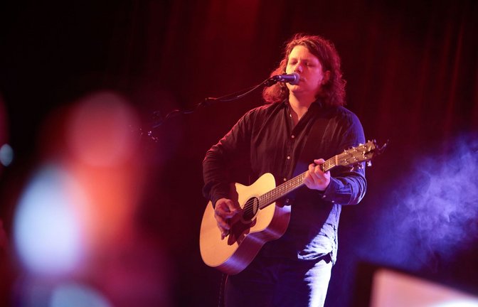 Julian Knoth beim Auftritt am Samstagabend im Merlin<span class='image-autor'>Foto: Lichtgut/Leif Piechowski</span>