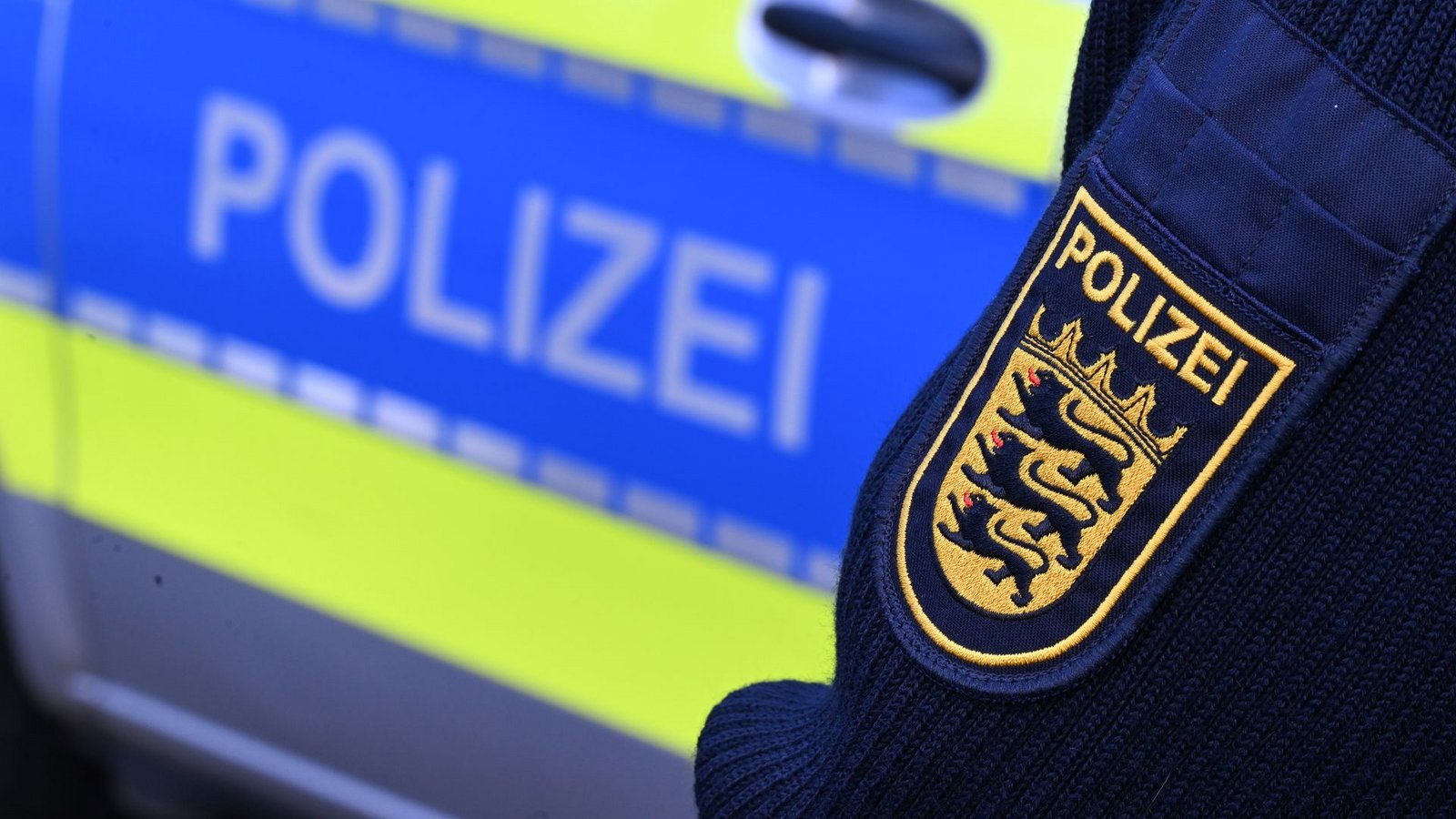 Die Polizei ermittelt wegen eines toten Kindes. (Symbolbild)Foto: Bernd Weißbrod/dpa