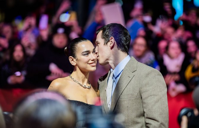 In Palermo läuft die große Party von Dua Lipa und Callum Turner. (Symbolbild)<span class='image-autor'>Foto: Christoph Soeder/dpa</span>
