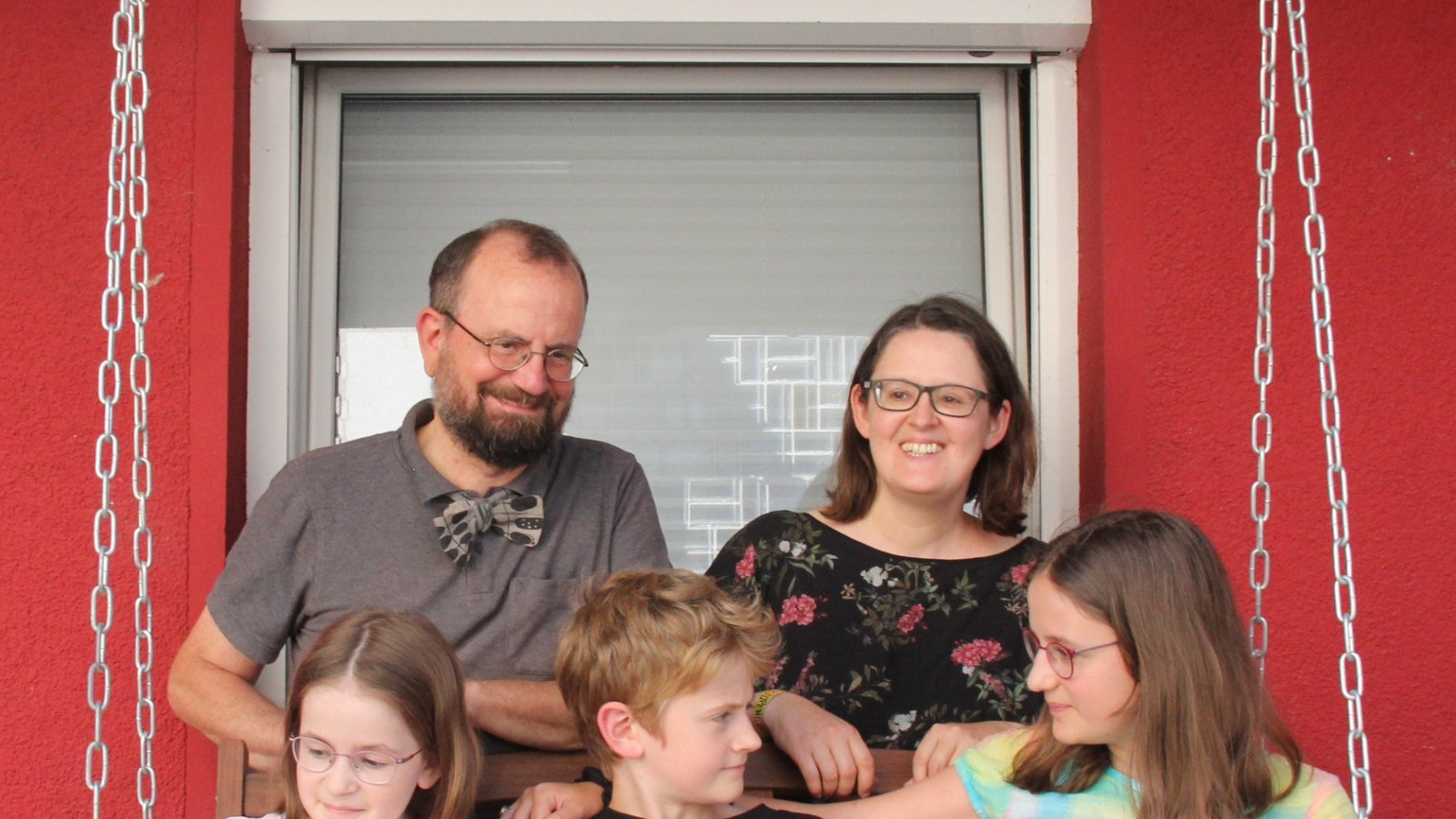 Sie eint auch die Begeisterung fürs Theater: die Eltern Martin und Kathrin Fydrich mit ihren Kindern (von links) Coralin, Valentin und Josephin.  Foto: Kauer