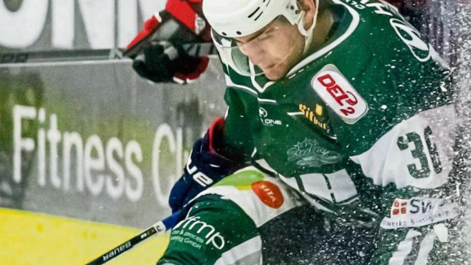 Benjamin Kronawitter (vorne) und die Bietigheim Steelers sind gegen die Frankfurt Löwen kurzzeitig ins Straucheln geraten, haben aber noch nach Verlängerung gewonnen. Foto: Archiv/Simecek