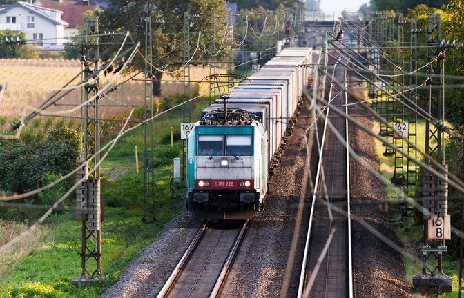 Die Strecke der Rheintalbahn ist drei Wochen lang gesperrt gewesen.<span class='image-autor'>Foto: dpa/Philipp von Ditfurth</span>