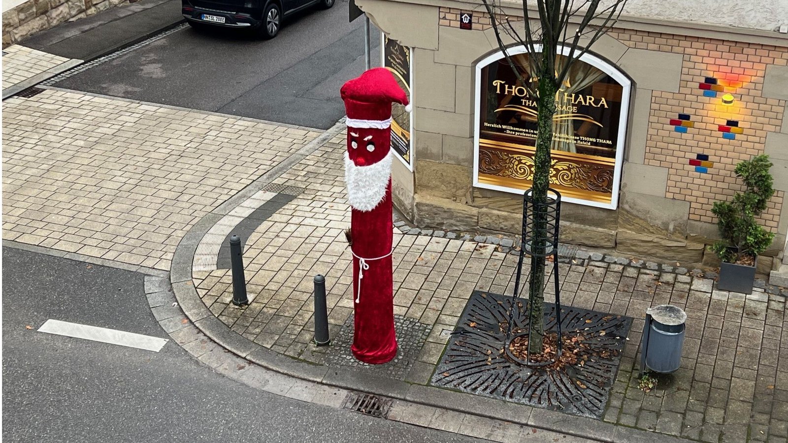 Mit viel Liebe verkleidet: Der Blitzer in der König-Wilhelm-Straße in Ilsfeld.Foto: Rathaus Ilsfeld/Bernd Bordon Mit viel Liebe verkleidet: Der Blitzer in der König-Wilhelm-Straße in Ilsfeld.Foto: Rathaus Ilsfeld/Bernd Bordon