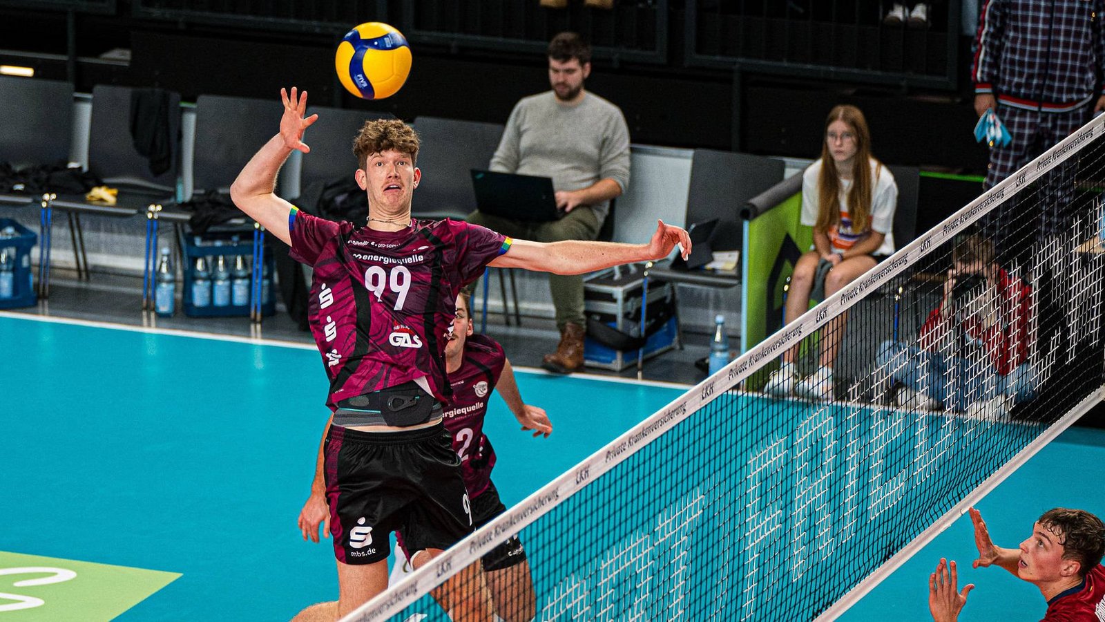 Der 2,11 Meter große Caleb Lipscomb punktet künftig für die Barock Volleys MTV Ludwigsburg.Foto: Imago/Lobeca Der 2,11 Meter große Caleb Lipscomb punktet künftig für die Barock Volleys MTV Ludwigsburg.Foto: Imago/Lobeca