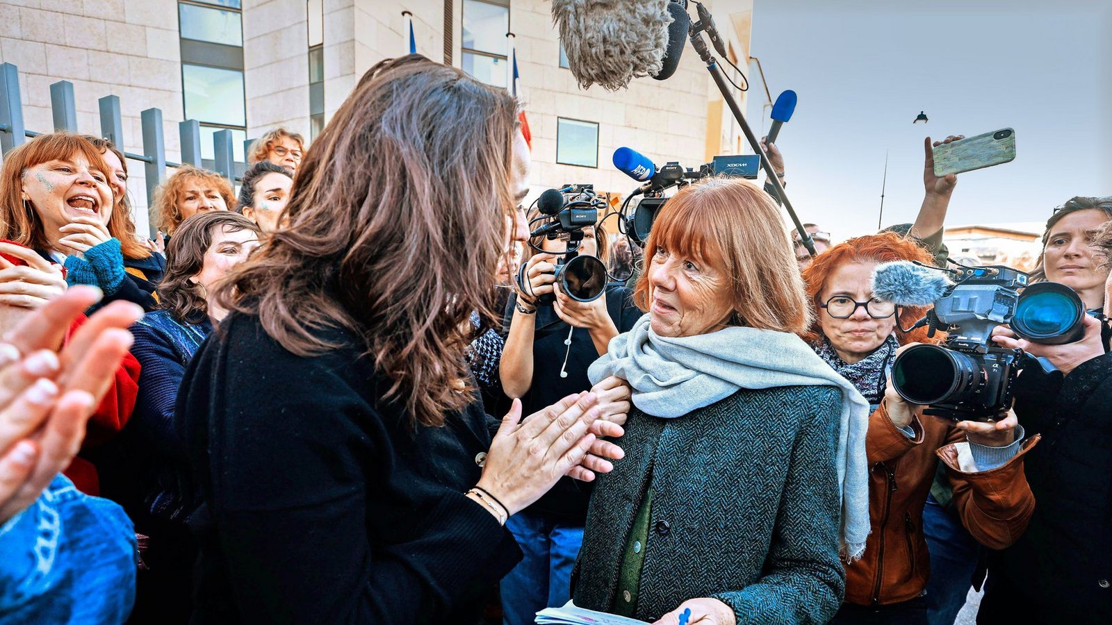 Gisèle Pelicot beim Prozess gegen ihren Ex-Mann und weitere Angeklagte in Avignon.Foto: imago//Christophe Agostinis Gisèle Pelicot beim Prozess gegen ihren Ex-Mann und weitere Angeklagte in Avignon.Foto: imago//Christophe Agostinis