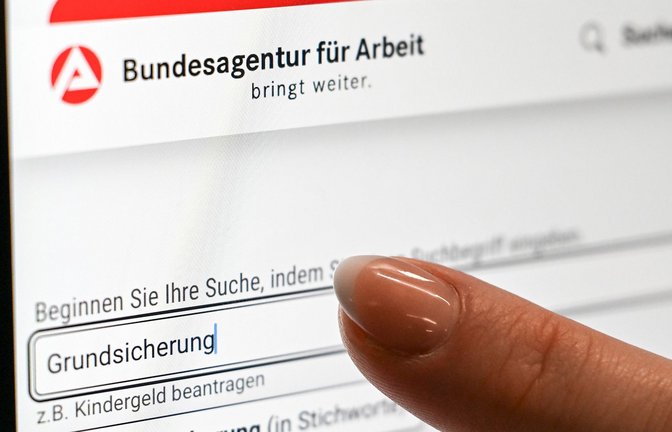 Aus dem Bürgergeld wird die Grundsicherung. (Symbolbild)<span class='image-autor'>Foto: Jens Kalaene/dpa</span>