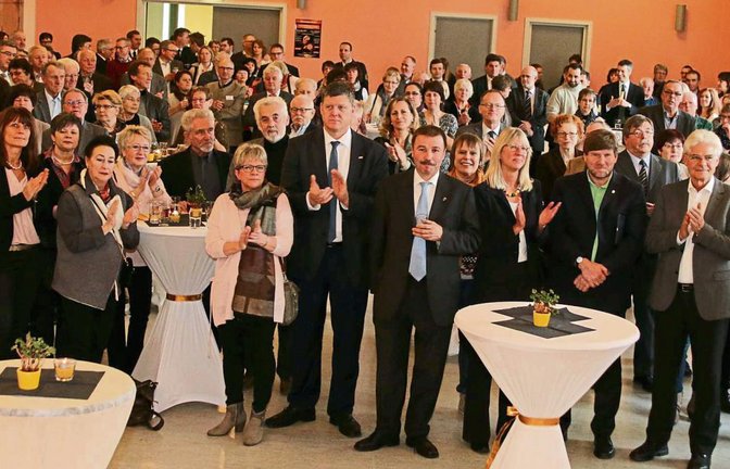Rund 200 Besucher kamen gestern Nachmittag zum Neujahrsempfang in die Oberriexinger Stadthalle. Fotos: Bögel