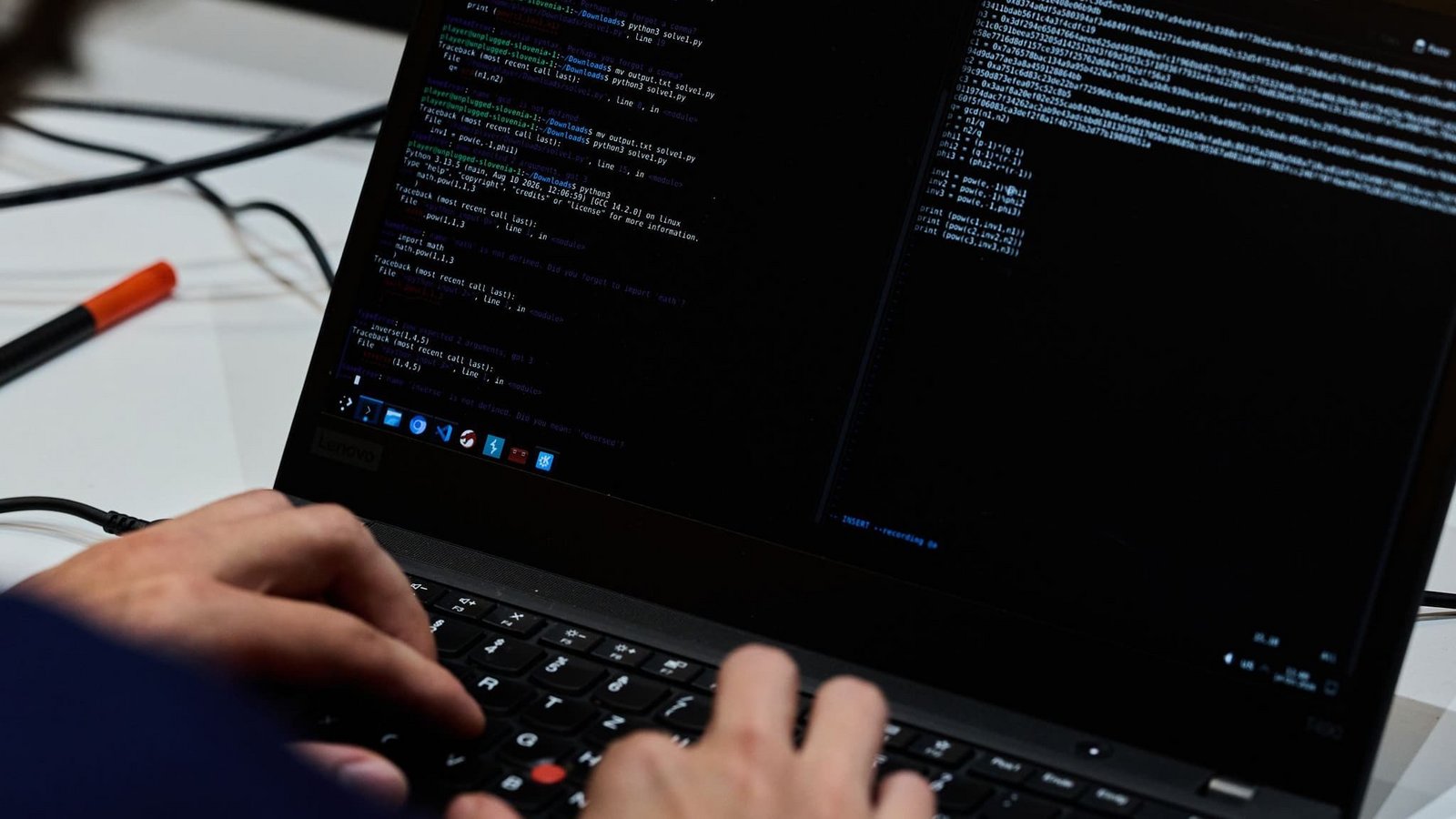 Arbeit an einem Laptop (zu dpa: «Cyberangriff auf Hochschulen: Noten und Stundenpläne offline»)Rolf Vennenbernd/dpa Arbeit an einem Laptop (zu dpa: «Cyberangriff auf Hochschulen: Noten und Stundenpläne offline»)Rolf Vennenbernd/dpa
