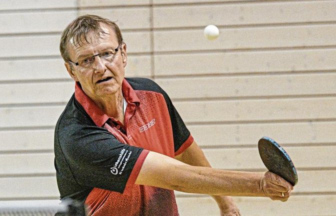 Harald Klingel behielt zusammen mit Timo Krauth die Nerven im Entscheidungsdoppel und sicherte dem TSV Großglattbach den 9:7-Sieg gegen die SpVgg Mönsheim. Foto: Archiv/Leitner