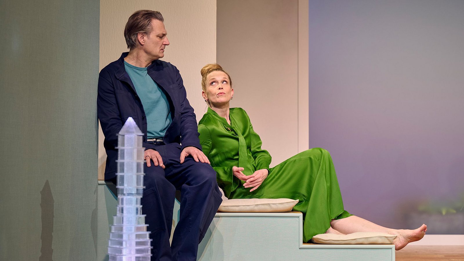 Heikles Thema:  Arnold (Ralf Stech) und Kathrin (Stefanie Klimkait) haben viel zu besprechen.Foto: MARTIN SIGMUND martinsigmund.com
