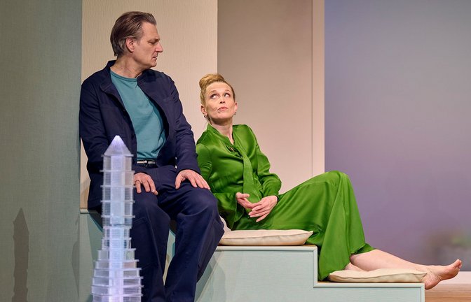 Heikles Thema:  Arnold (Ralf Stech) und Kathrin (Stefanie Klimkait) haben viel zu besprechen.<span class='image-autor'>Foto: MARTIN SIGMUND martinsigmund.com</span>