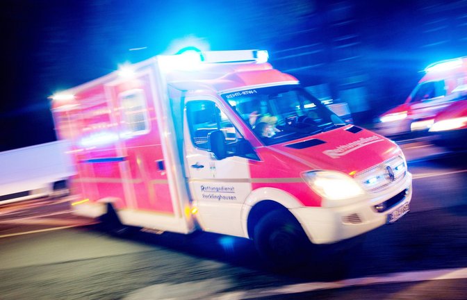 Bei dem Unfall wurden eine 31 Jahre alte Frau und ihr Kind leicht verletzt in eine Klinik gebracht. (Symbolbild)<span class='image-autor'>Foto: picture alliance/dpa/Marcel Kusch</span>