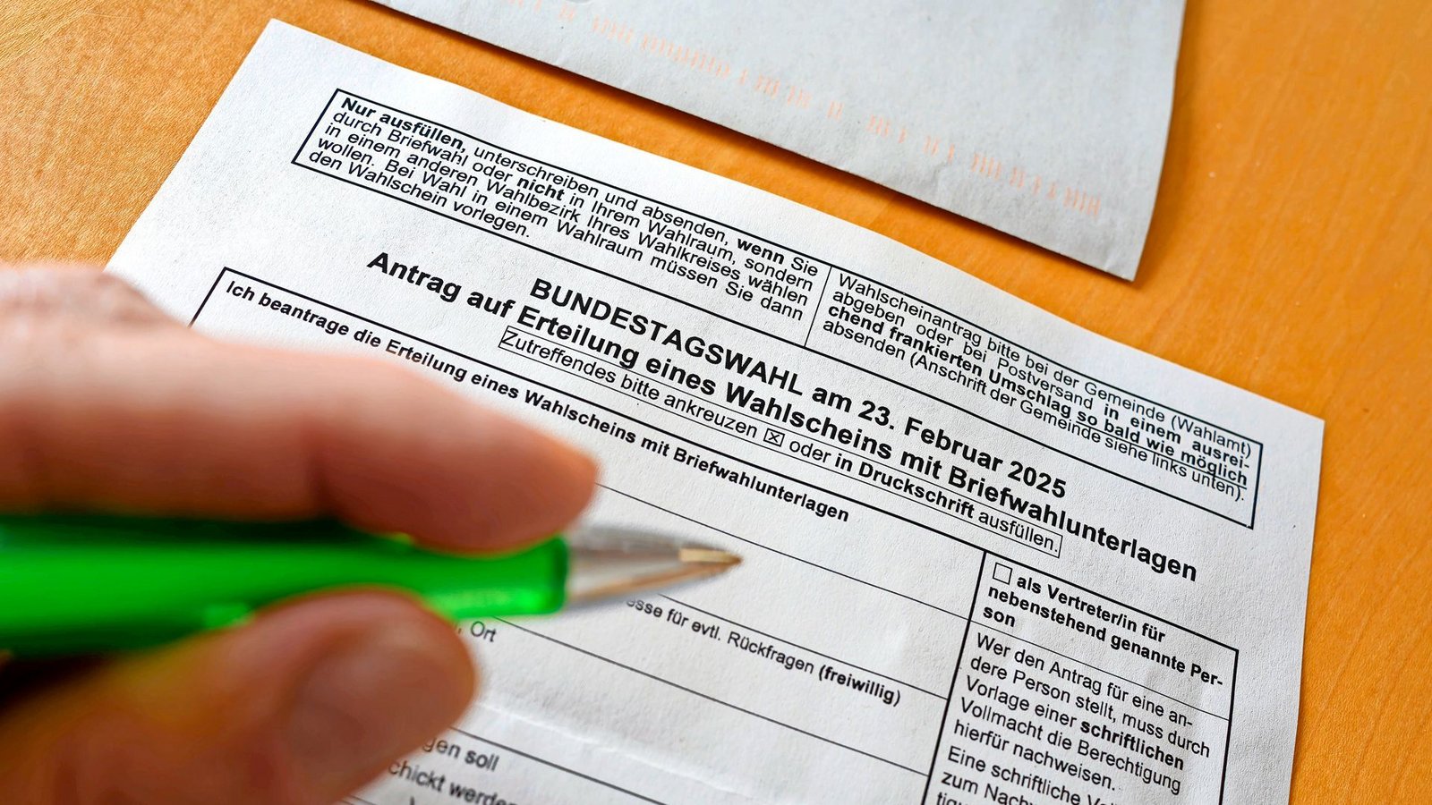 Die Briefwahl für die Budnestagswahl ist beantragt – doch reicht die Zeit für eine Rücksendung aus dem Ausland?Foto: /Imago/Rolf Poss Die Briefwahl für die Budnestagswahl ist beantragt – doch reicht die Zeit für eine Rücksendung aus dem Ausland?Foto: /Imago/Rolf Poss