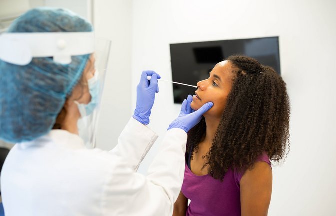Auch bei einem Test muss erst mal eine Probe genommen werden.<span class='image-autor'>Foto: imago//Jordi Salas</span>