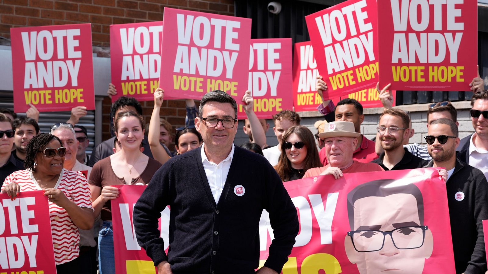 Andy Burnham hat die Nachwahl im Kreis Makerfield gewonnen.Foto: Peter Byrne/PA Wire/dpa