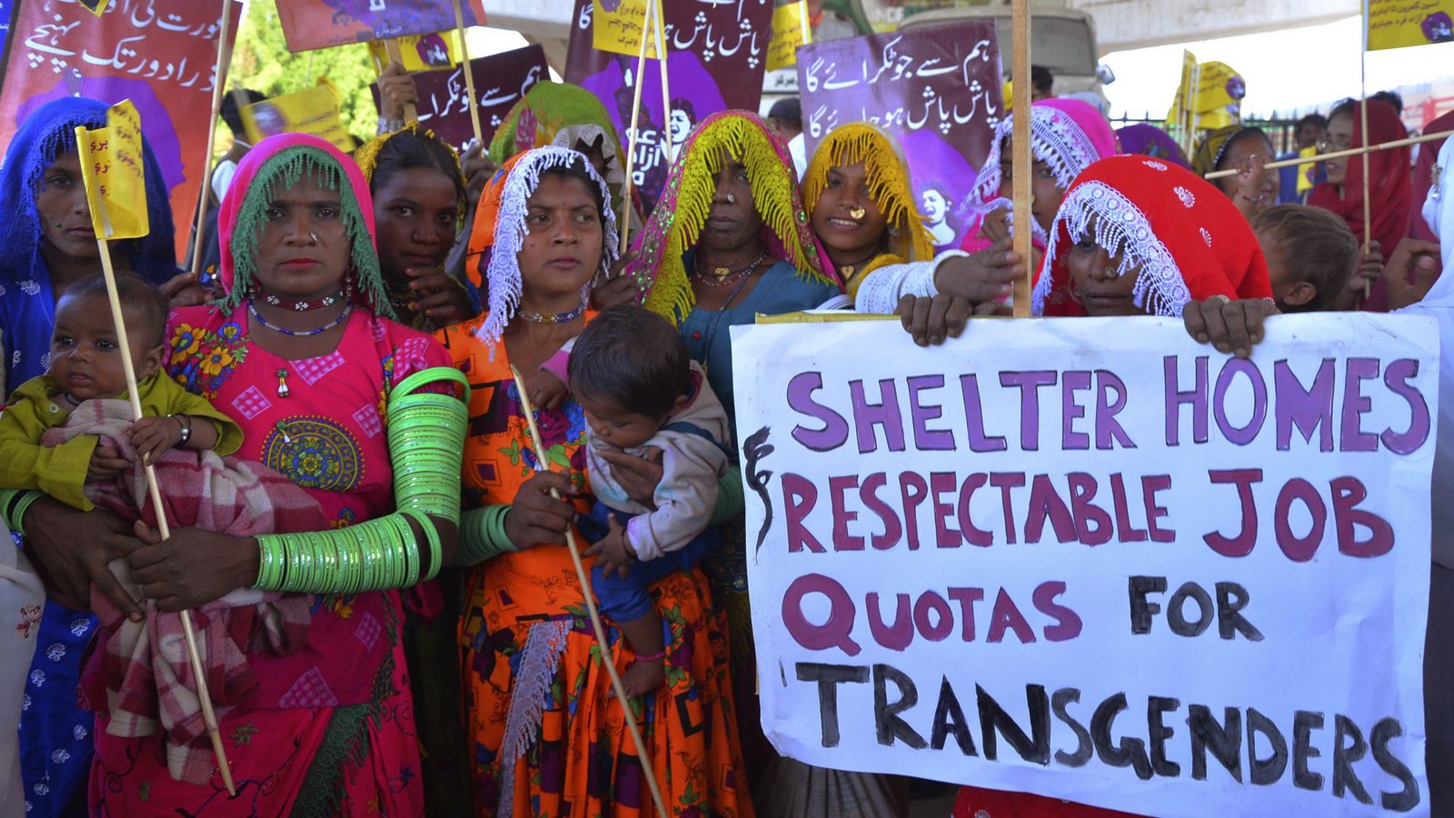Frauen nehmen in Hyderabad (Pakistan) an einer Kundgebung teil.Foto: dpa/Pervez Masih Frauen nehmen in Hyderabad (Pakistan) an einer Kundgebung teil.Foto: dpa/Pervez Masih