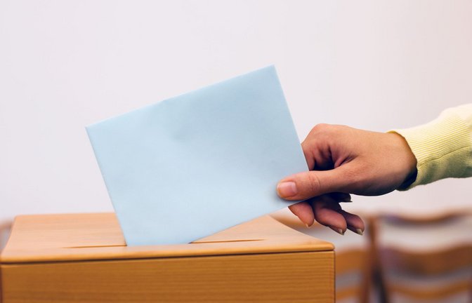 Bei der Wiederholungswahl fiel die Beteiligung deutlich schwächer aus als zuvor.<span class='image-autor'>Foto: Gina Sanders – stock.adobe.com/Erwin Wodicka</span>