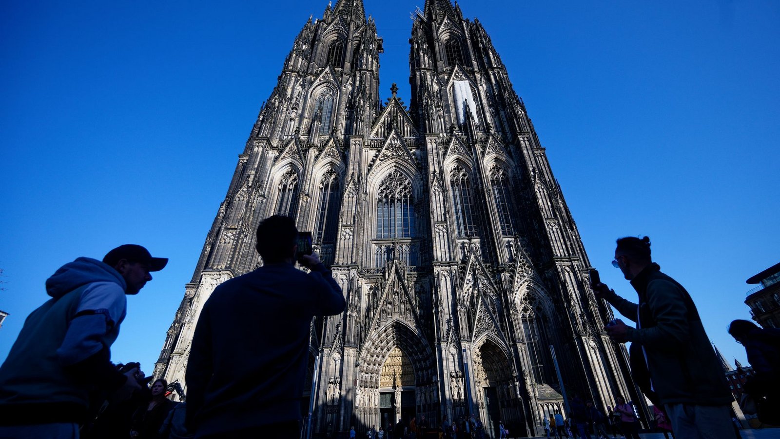 Der Kölner Dom soll künftig Eintritt kosten. (Archivbild)Foto: Henning Kaiser/dpa