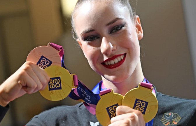 Dreimal WM-Gold, dazu eine Bronzemedaille: Darja Varfolomeev zeigte bei der Heim-Weltmeisterschaft in Frankfurt, dass sie derzeit die beste Sportgymnastin ist.<span class='image-autor'>IMAGO/Jan Huebner</span>