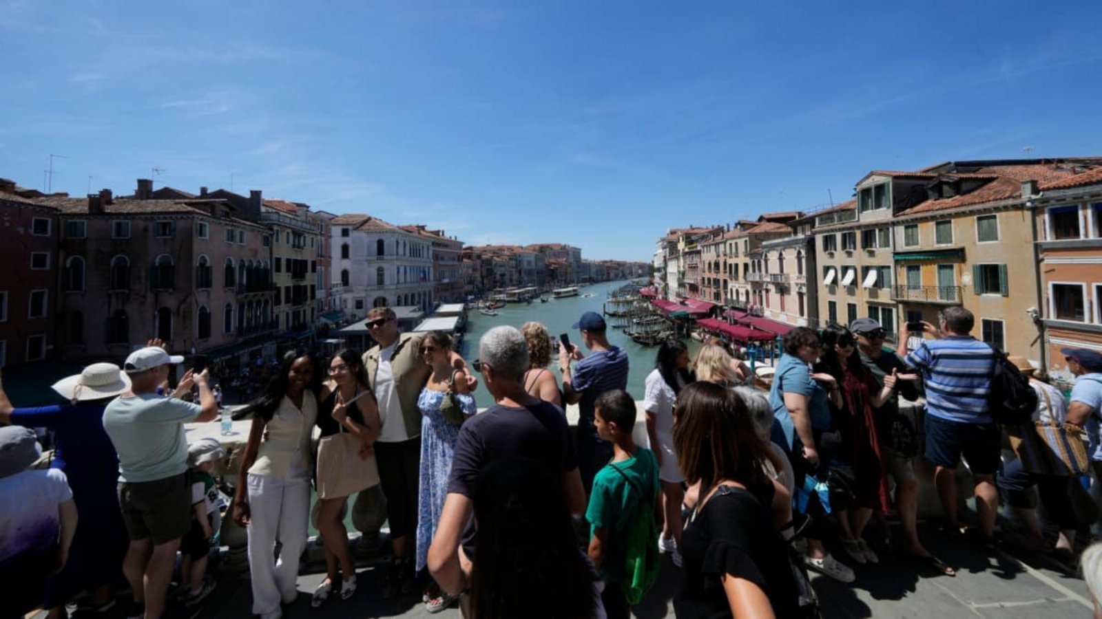 Venedig hat dieses Jahr mehr als fünf Millionen Euro mit seinem weltweit einzigartigen Eintrittsgeld eingenommen. (Archivbild)Luca Bruno/AP/dpa