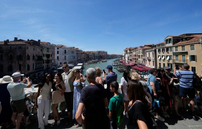 Venedig hat dieses Jahr mehr als fünf Millionen Euro mit seinem weltweit einzigartigen Eintrittsgeld eingenommen. (Archivbild)<span class='image-autor'>Luca Bruno/AP/dpa</span>