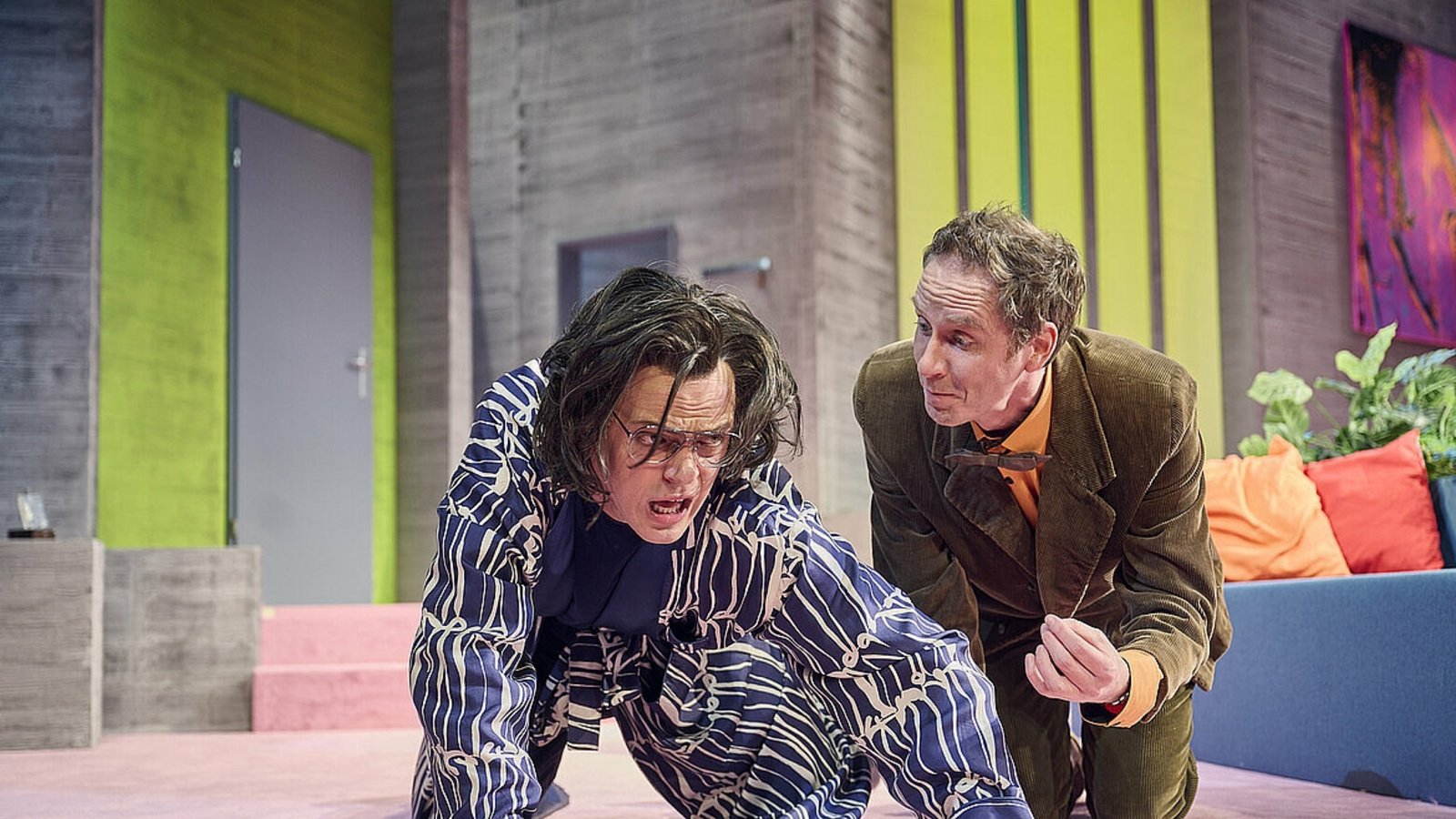 Francois Pignon (rechts, gespielt von Andreas C. Meyer) und Verleger Pierre Brochant, der von Daniel Kozian verkörpert wird, bilden ein ungleiches Paar, das die quirlige Komödie mit Leben füllt. Foto: p Francois Pignon (rechts, gespielt von Andreas C. Meyer) und Verleger Pierre Brochant, der von Daniel Kozian verkörpert wird, bilden ein ungleiches Paar, das die quirlige Komödie mit Leben füllt. Foto: p