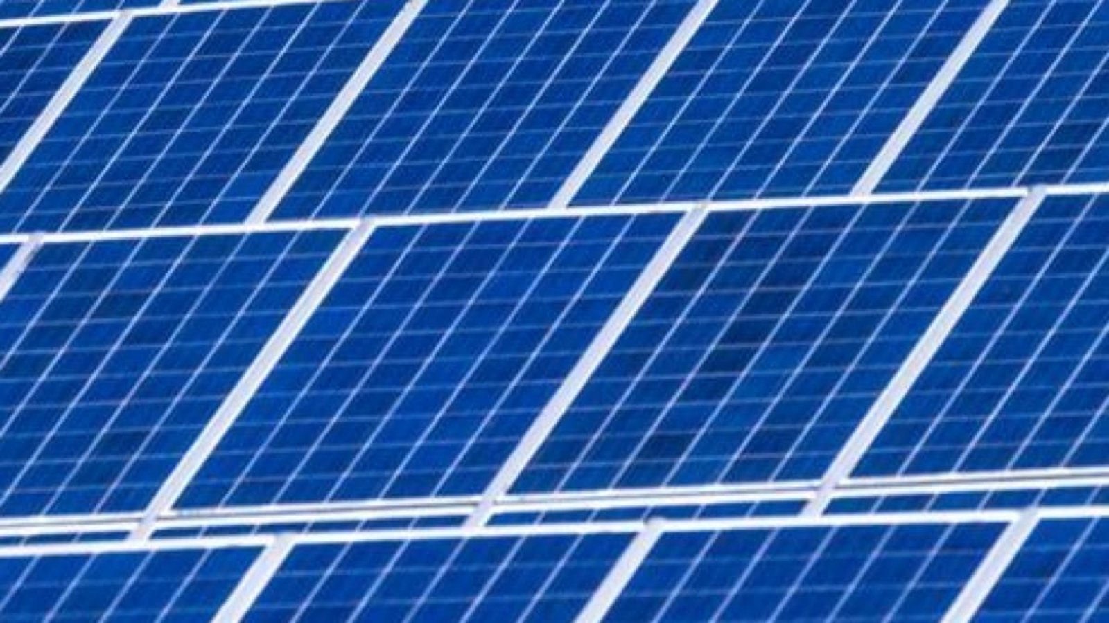 Zehn Solarmodule samt Leitungen sind bei einer Firma in Fellbach gestohlen worden (Symbolbild)..Jens Büttner/dpa Zehn Solarmodule samt Leitungen sind bei einer Firma in Fellbach gestohlen worden (Symbolbild)..Jens Büttner/dpa