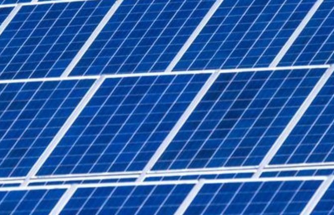Zehn Solarmodule samt Leitungen sind bei einer Firma in Fellbach gestohlen worden (Symbolbild)..<span class='image-autor'>Jens Büttner/dpa</span>