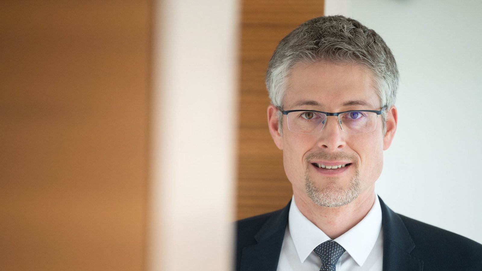 Steffen Jäger, der Präsident des Gemeindetags Baden-Württemberg, sieht im Wahlprogramm der AfD wohlstandgefährdende Positionen.Foto: dpa/Marijan Murat Steffen Jäger, der Präsident des Gemeindetags Baden-Württemberg, sieht im Wahlprogramm der AfD wohlstandgefährdende Positionen.Foto: dpa/Marijan Murat