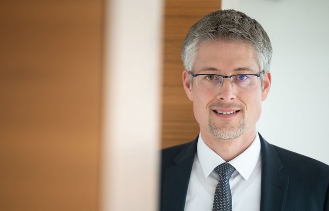 Steffen Jäger, der Präsident des Gemeindetags Baden-Württemberg, sieht im Wahlprogramm der AfD wohlstandgefährdende Positionen.<span class='image-autor'>Foto: dpa/Marijan Murat</span>