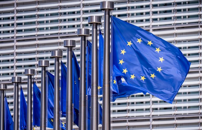 Die EU-Kommission genehmigt die staatliche Hilfe. (Symbolbild)<span class='image-autor'>Foto: Michael Kappeler/dpa</span>