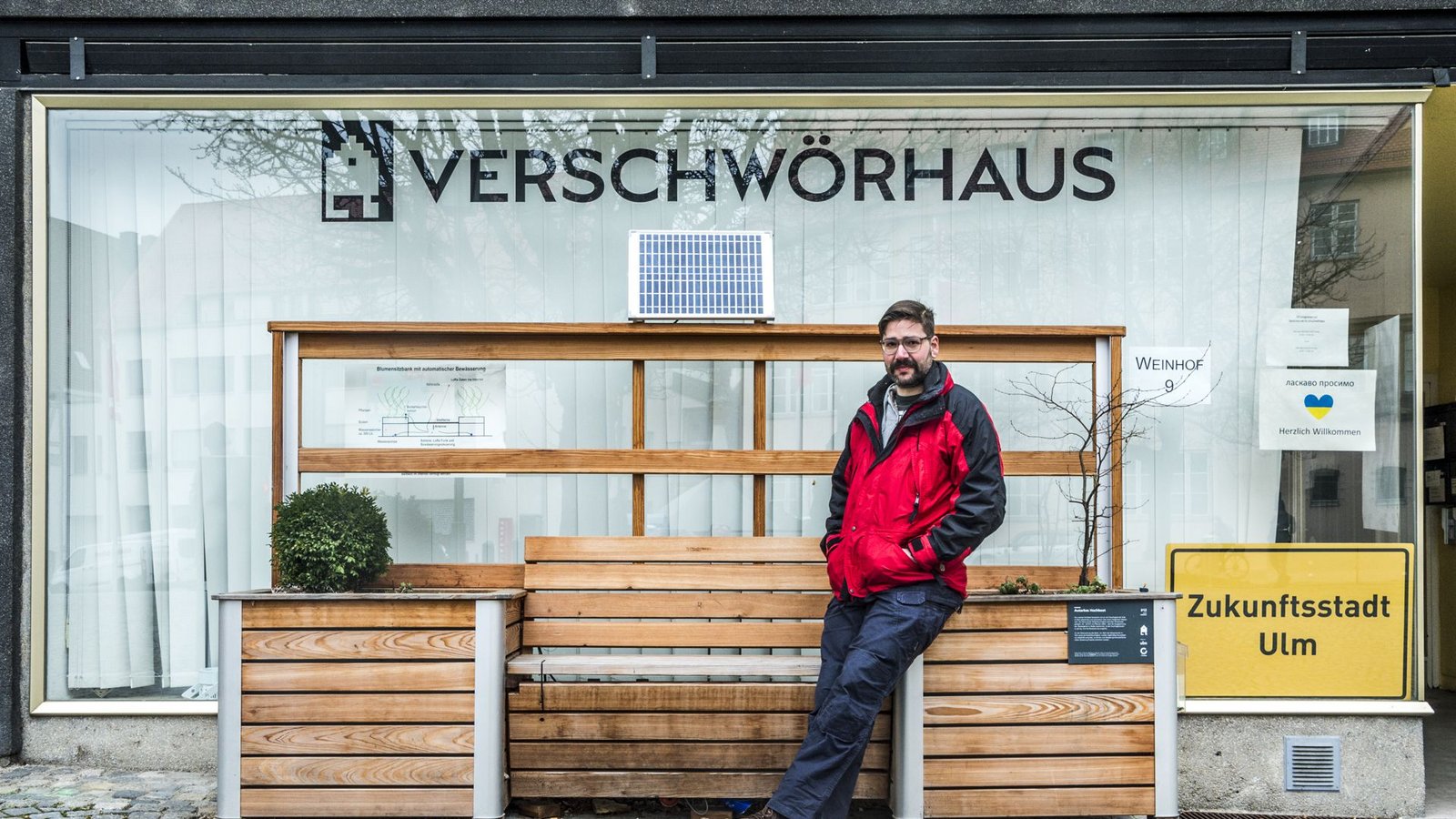Stefan Kaufmann hat fünf Jahre lang das Ulmer Verschwörhaus geleitet. Heute nennt er es „Fakeschwörhaus“.Foto: StZN/Andreas Reiner Stefan Kaufmann hat fünf Jahre lang das Ulmer Verschwörhaus geleitet. Heute nennt er es „Fakeschwörhaus“.Foto: StZN/Andreas Reiner