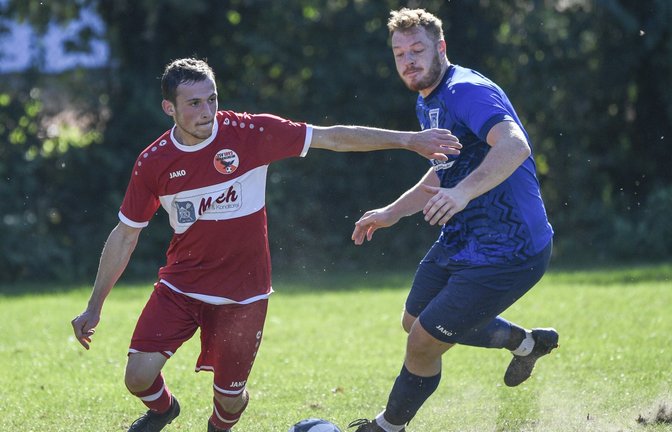 Der VfB Vaihingen (rechts Daniel Beck) empfängt mit dem A-Liga-Absteiger SV Iptingen einen der wohl schwersten Brocken in der Kreisliga B 7. <span class='image-autor'>Foto: Leitner</span>