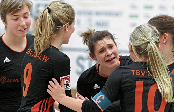 Stephanie Dannecker (Mitte) gab verletzt ihr Abschiedsspiel beim TSV Calw und belohnte sich mit Silber beim Champions-Cup. Foto: Archiv/Stöldt